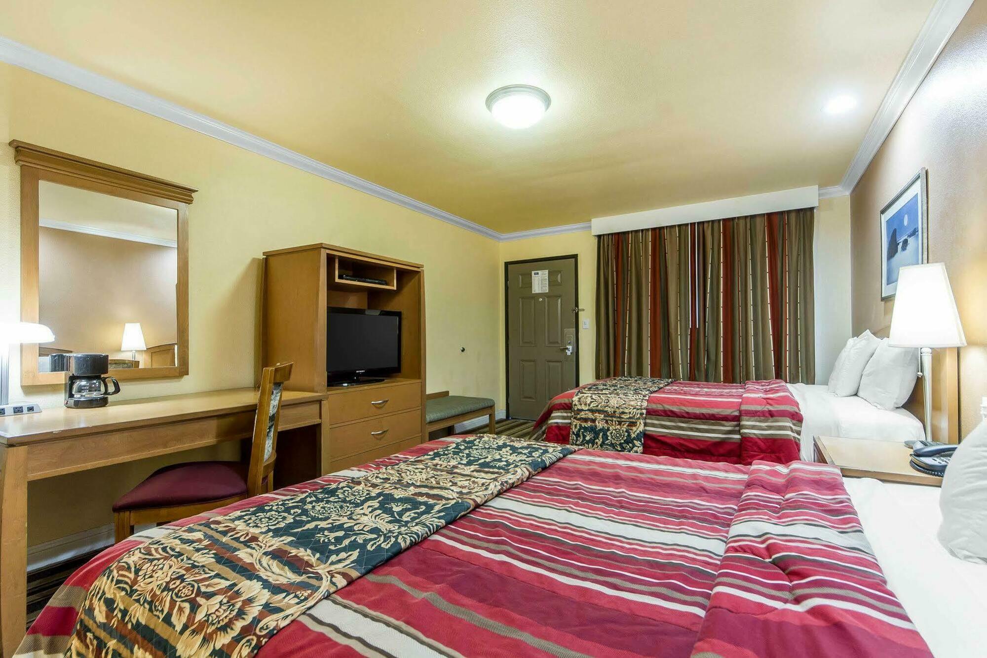 Rodeway Inn & Suites Near The Coliseum & Arena Oakland Exterior foto